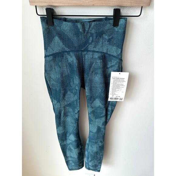 Lululemon Train Times Pant 25" Green Full-On Luxtreme Size 2 - Picture 6 of 11